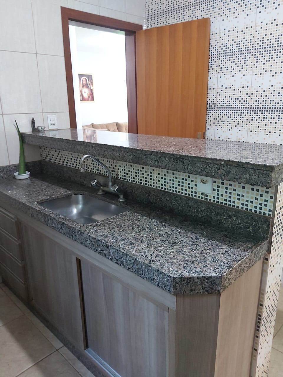 VENDO ÓTIMA CASA-DONA DORA